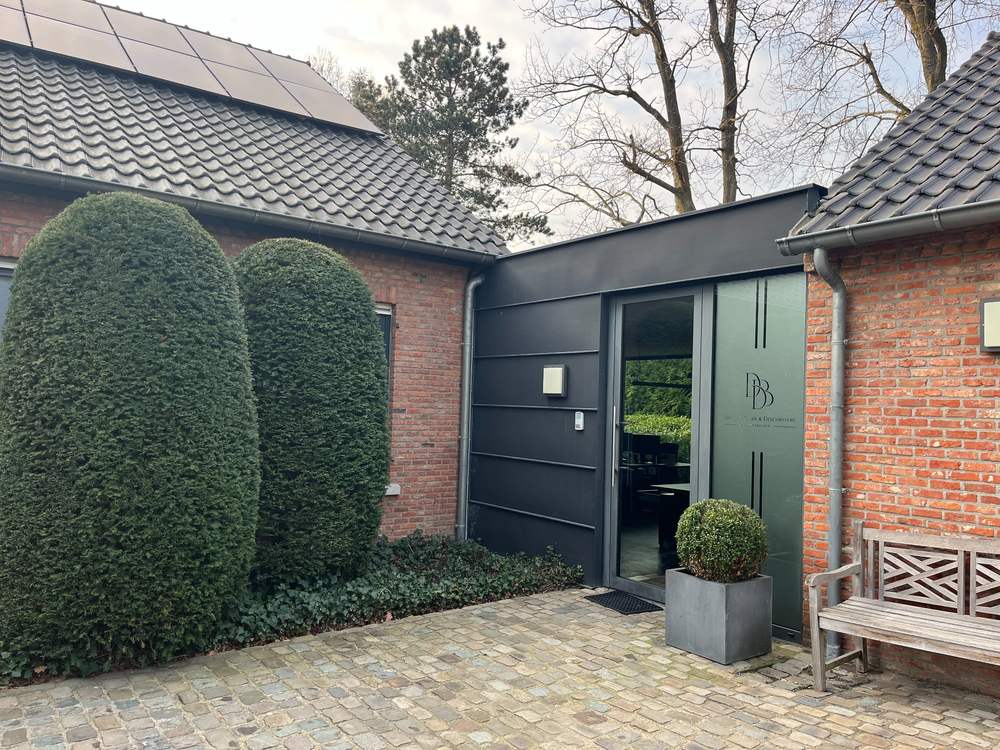 Ingang van het kantoor